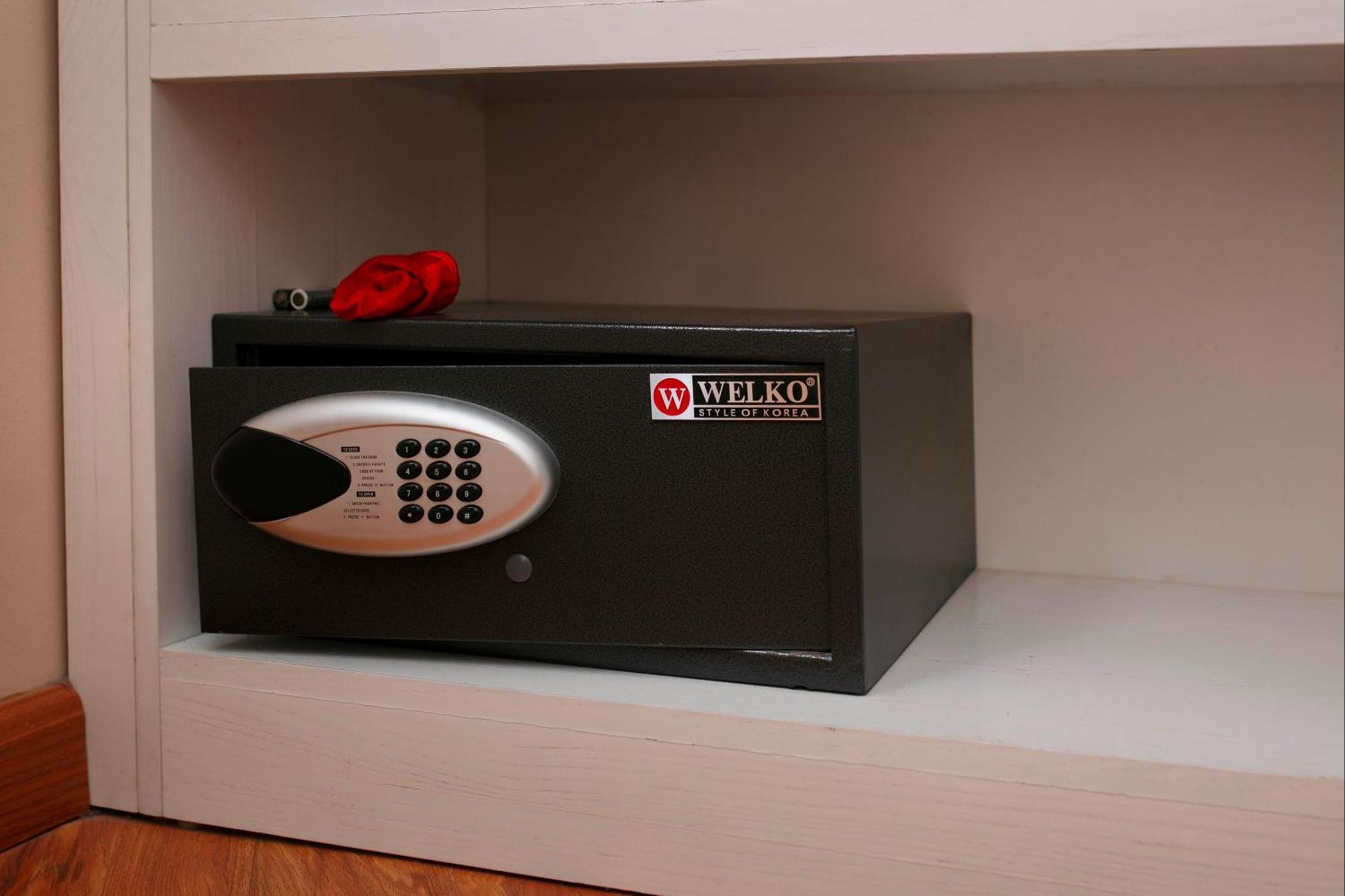 Hb Serviced Apartment - 12 Tran Quy Kien Hanoi Exterior photo